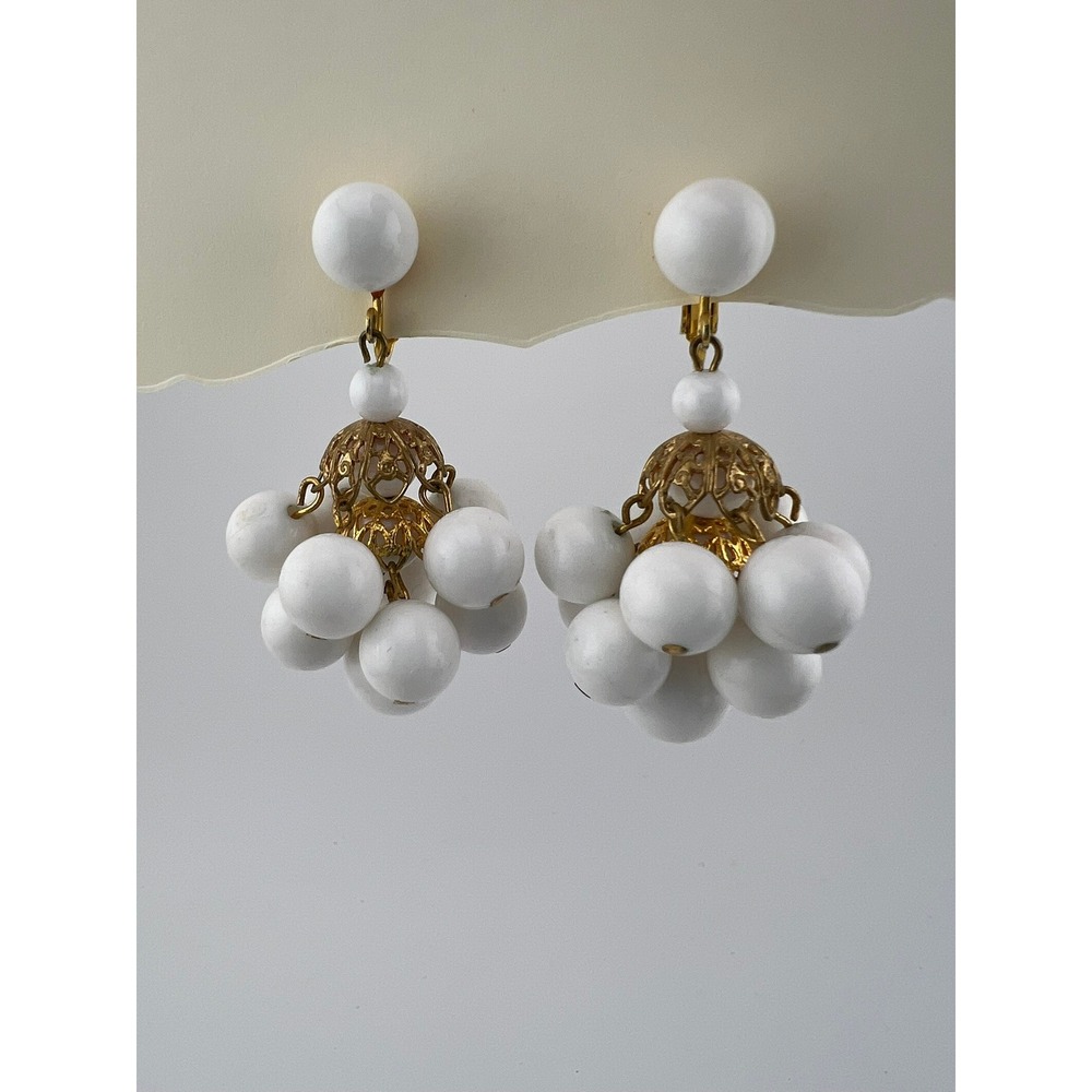 Vintage White Bead Cluster Dangle Clip On Earrings Gold Tone 2 Inches